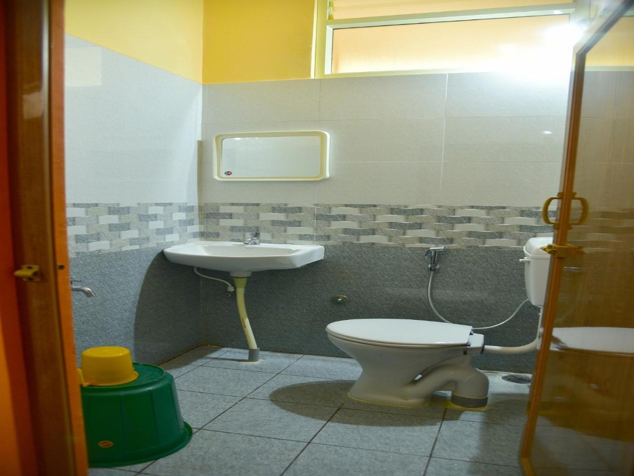 Shreyas Residency Hotel Мисор Екстериор снимка