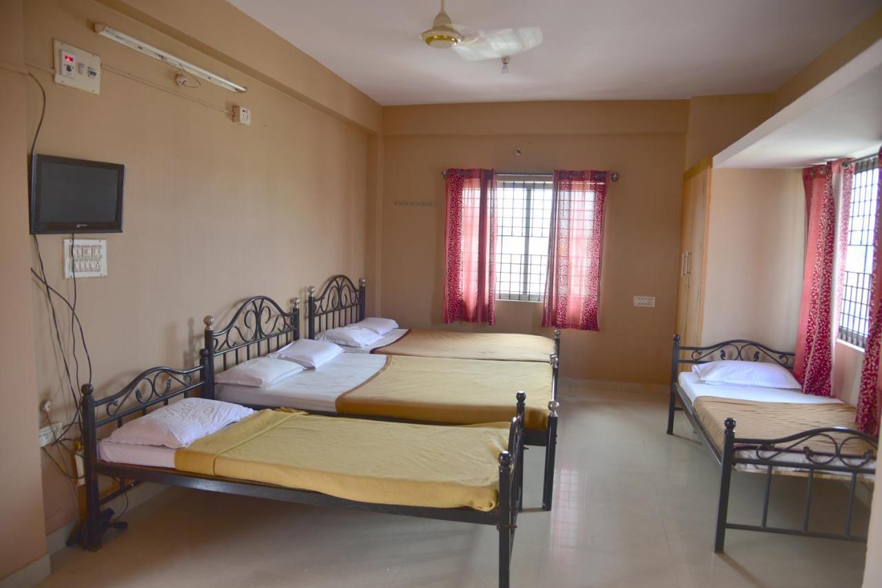 Shreyas Residency Hotel Мисор Екстериор снимка